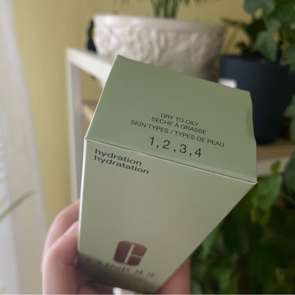 NIB Clinique | Moisture Surge Overnight Mask - Picture 4 of 4